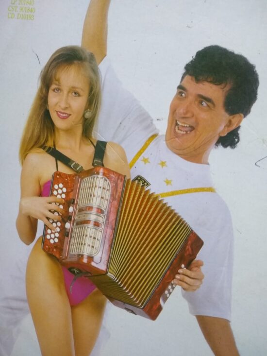 MÁSCARAS Y JEANS EN PROMOCIÓN